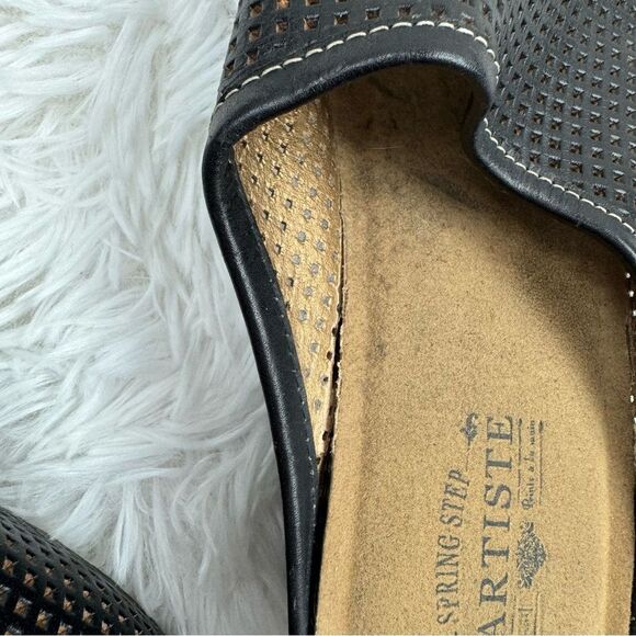 L’Artiste Spring Step Leather Perforated Leather Clogs - Picture 9 of 10